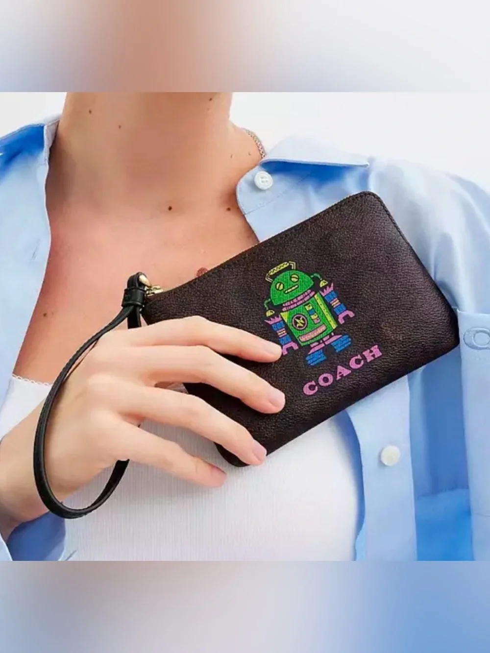 COACH COSMIC CORNER ZIP WRISTLET IN SIGNATURE CANVAS